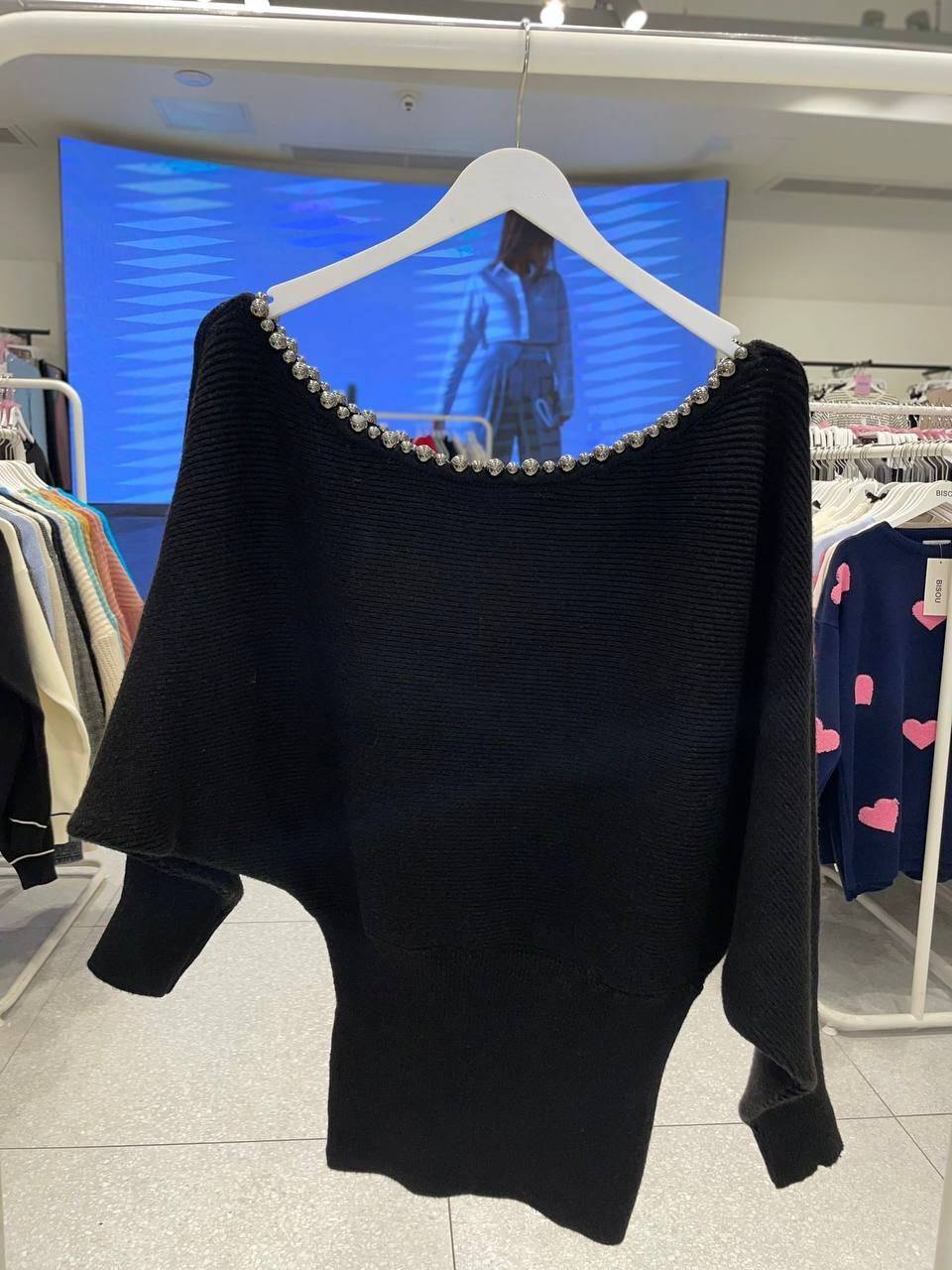 Chandail en tricot à épaules dénudées - Noir