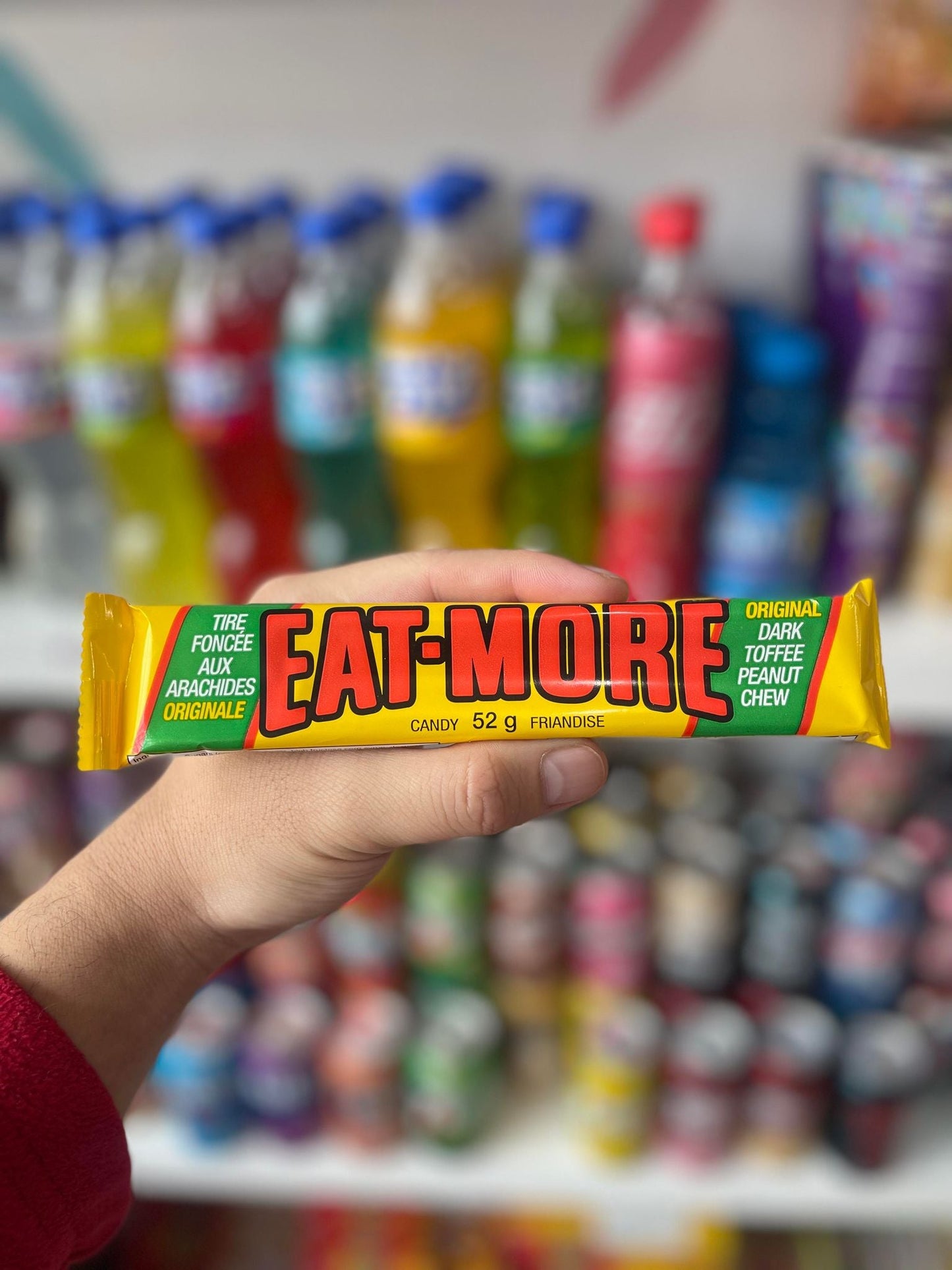 EAT-MORE - BARRE AU TOFFEE NOIR ET ARACHIDES (CANADA) - 52g