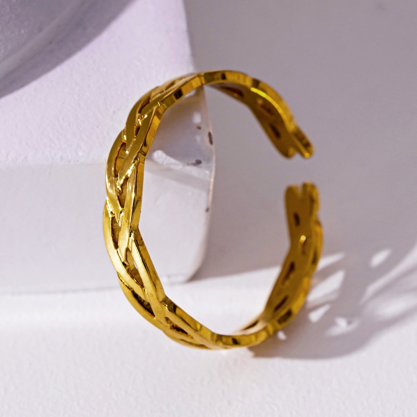 ELIOTT Gold : Bague motif tressé croisé