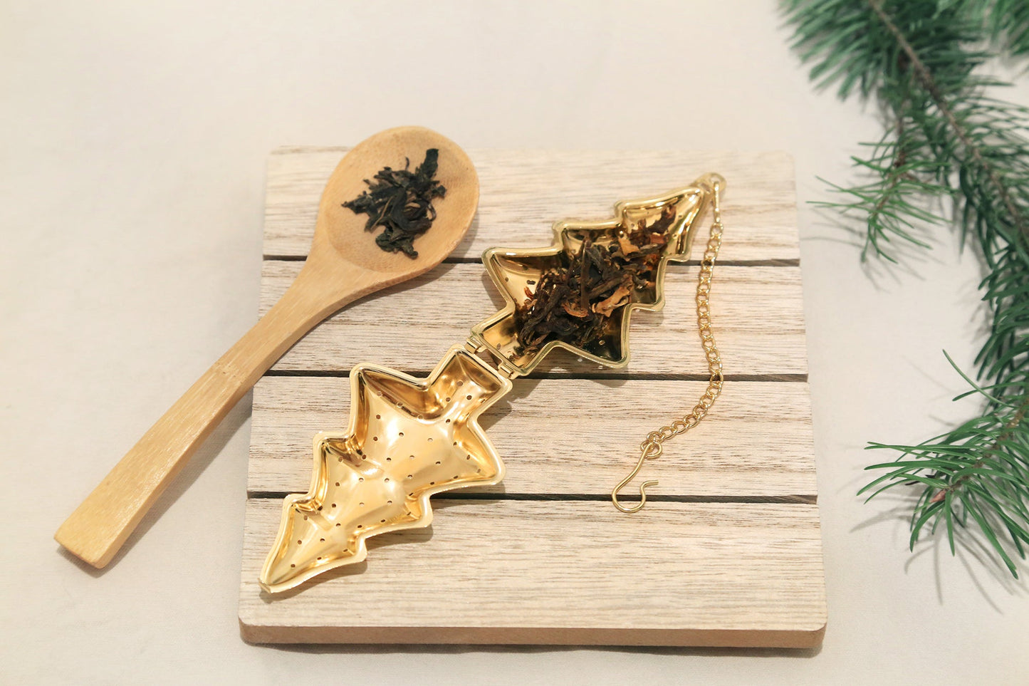 Infuseur à thé Sapin de Noël doré
