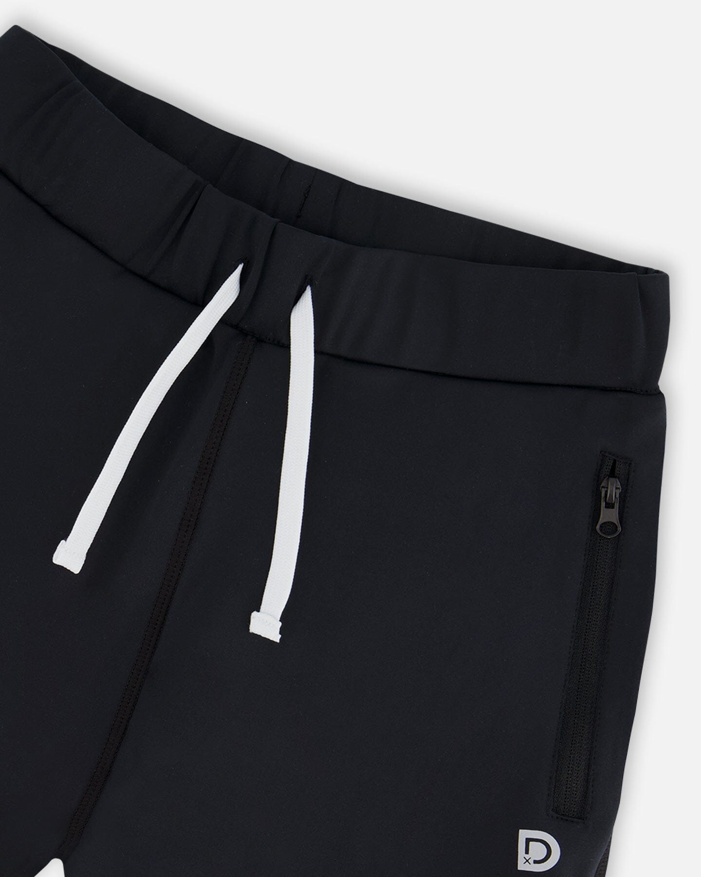 Pantalon de sport bleu et noir