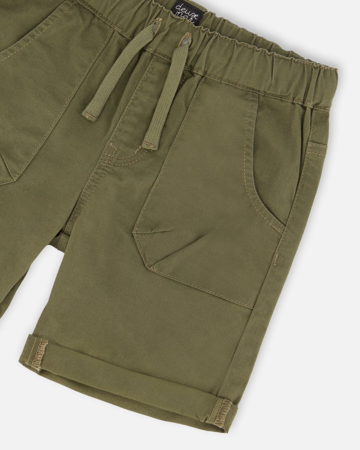 Short en sergé extensible vert olive foncé