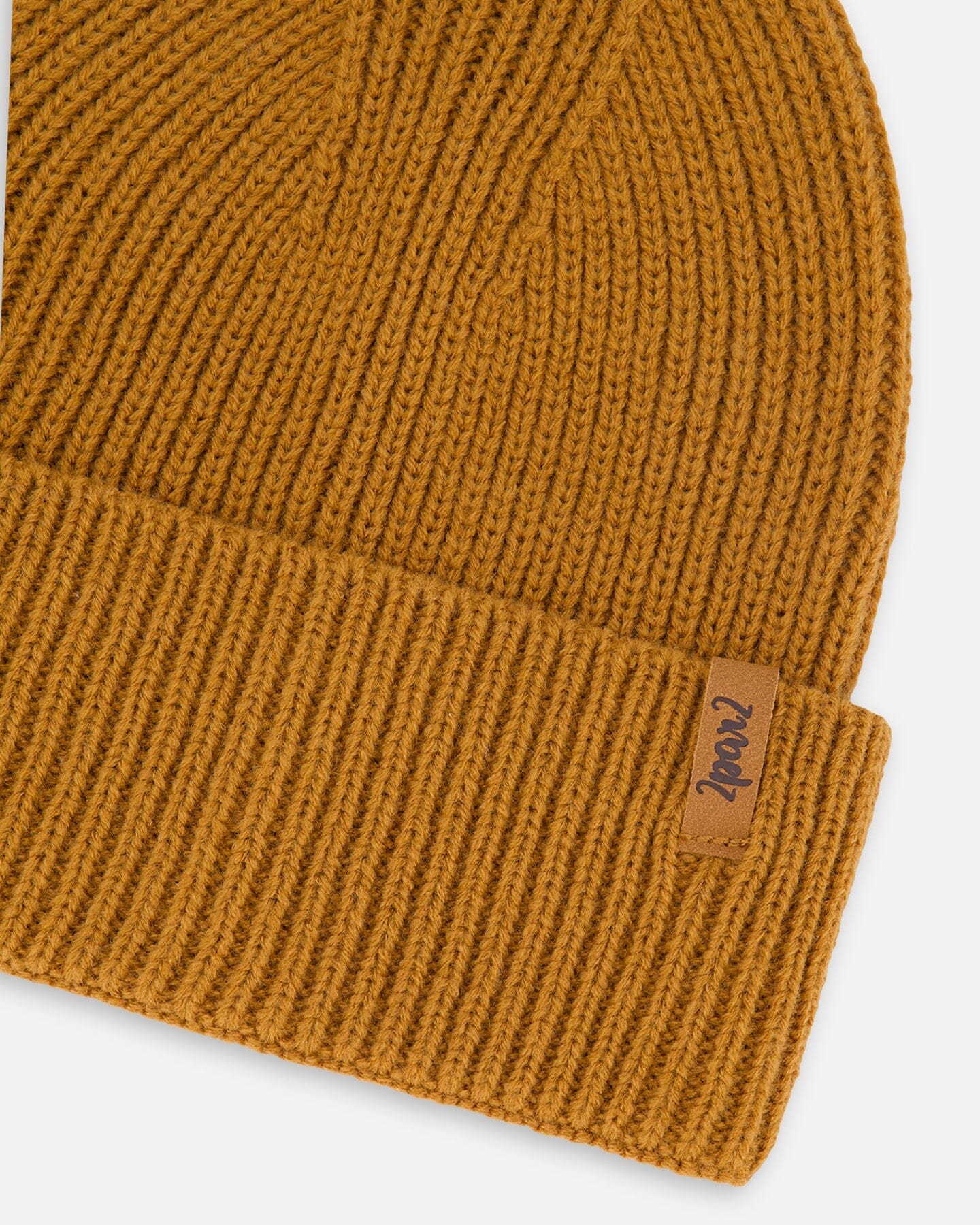 Bonnet en tricot mi-saison marron noix de pécan