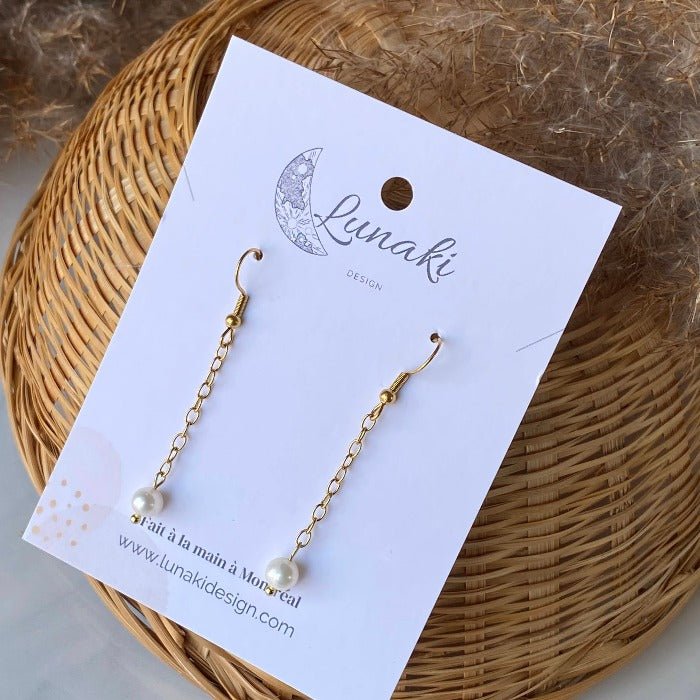 SIMPLE | Drop earrings with freshwater pearls