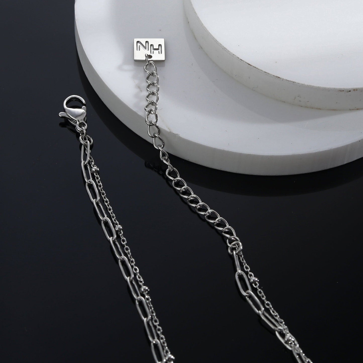 KATERI Argent : Collier chaînes superposées avec pendentif breloque solitaire zircone