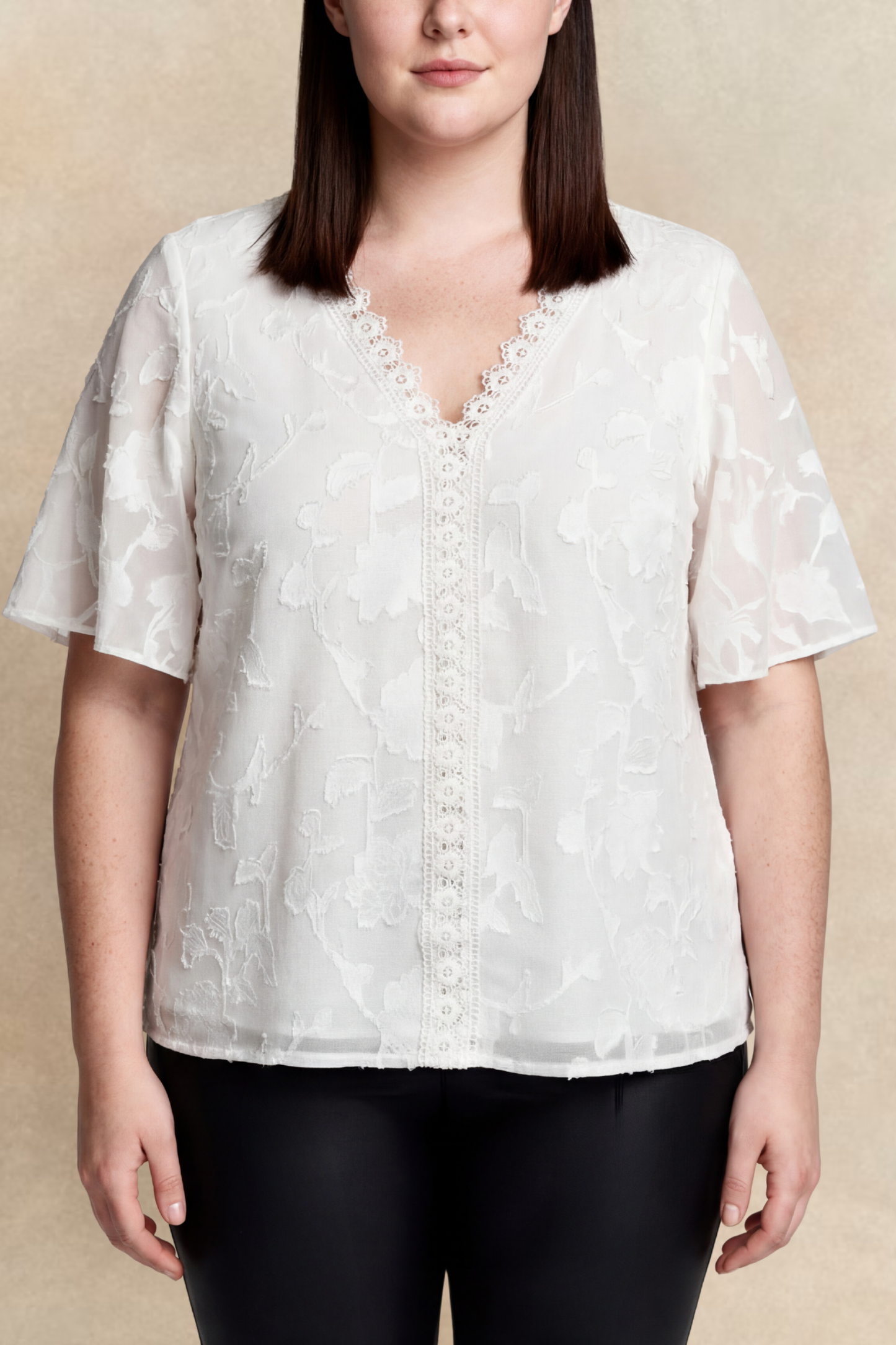 Blouse brodée en V avec dentelle Lucie
