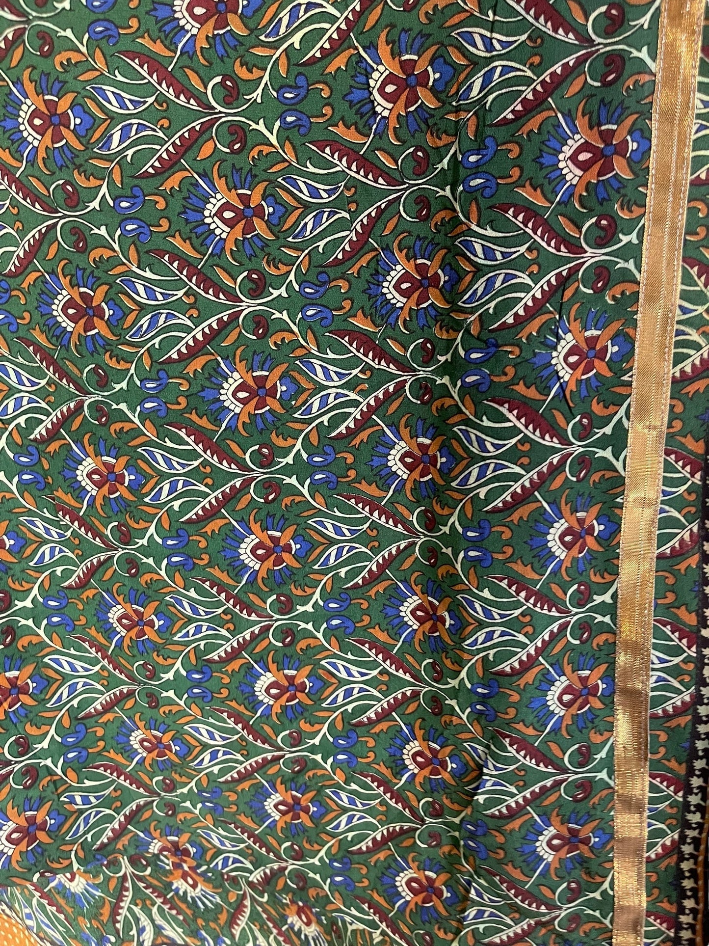 PRC7156 Gilet polyvalent en pure soie Avatar