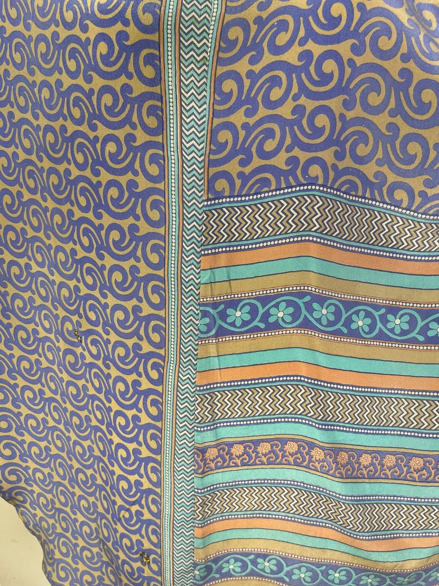Haut en pure soie cascade PRC7036