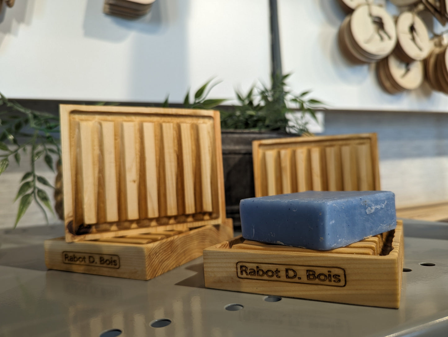 Porte-savon en bois « D-Coulé »