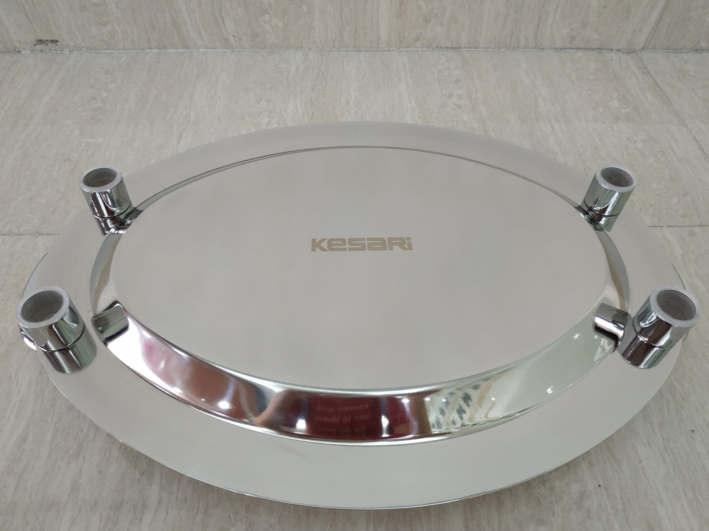 Plateau de service rond en acier inoxydable de 40,6 cm avec poignées argentées