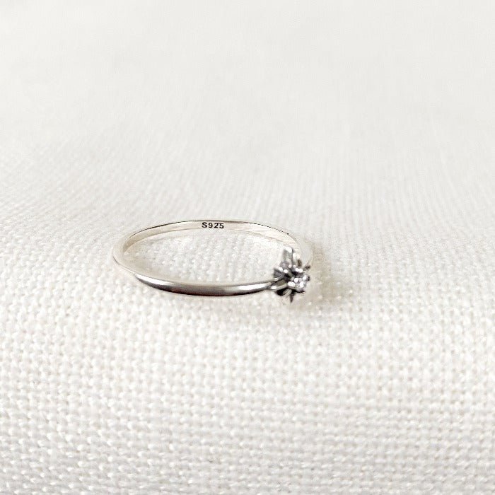 ESTRELLA | 925 Sterling Silver Ring with Zircon