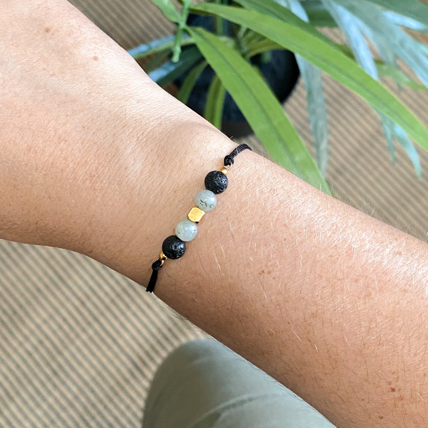 Cord bracelet essential oil diffuser | NOCTIS