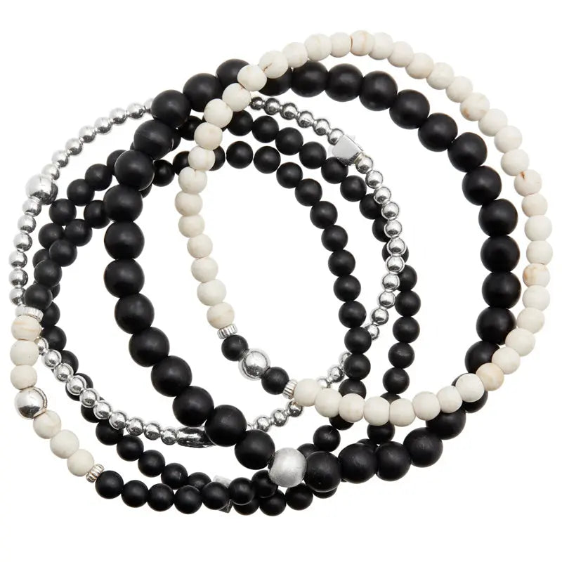Piles de bracelets de protection
