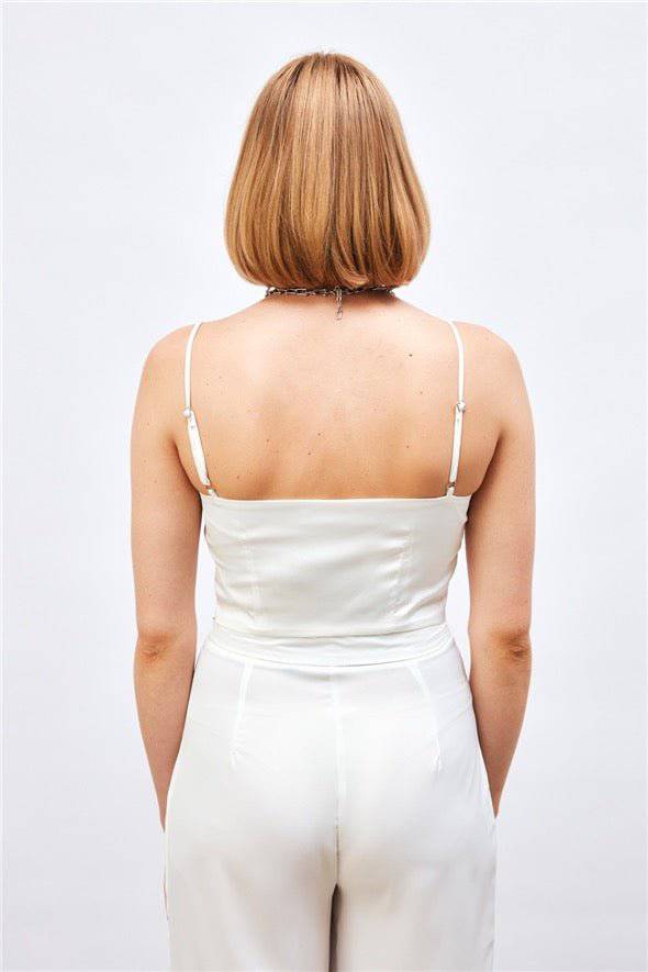 (Basique) Crop top en satin à fines bretelles - blanc