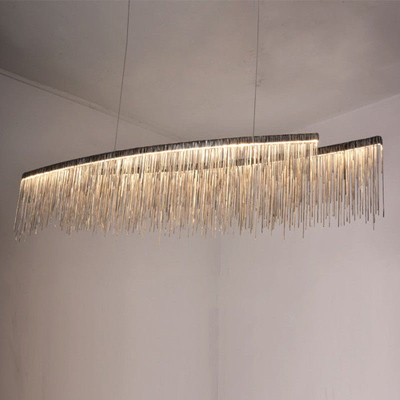 Lustre minimaliste personnalisé – Suspension moderne en aluminium argenté avec design à pampilles pour salle à manger et salon
