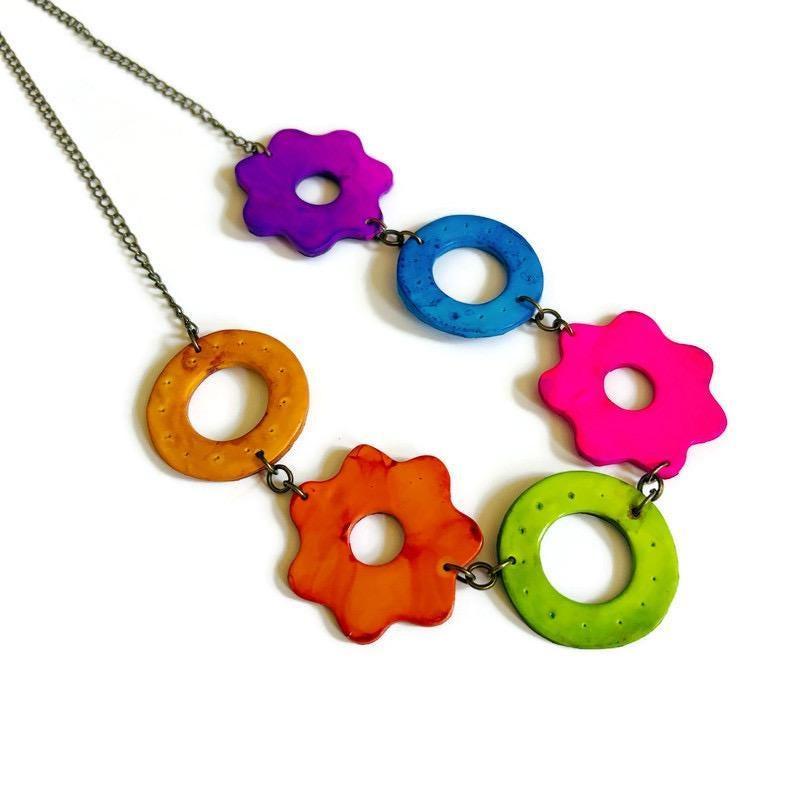 Boucles d'oreilles clips dépareillées avec fleurs