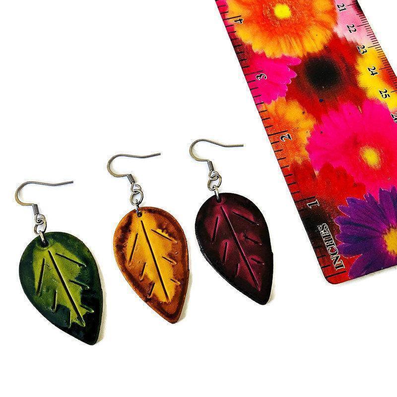 Boucles d'oreilles Feuilles dépareillées faites à la main, Bijoux d'automne