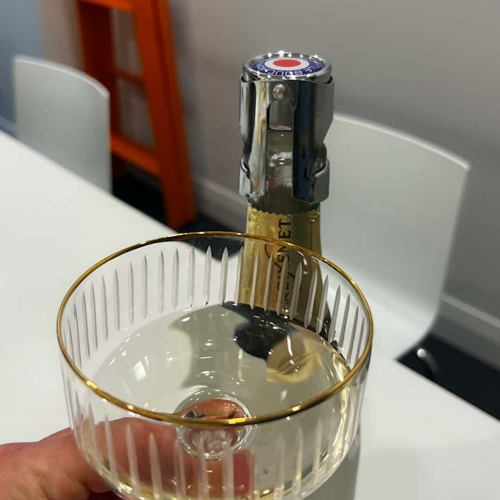 Champagne bottle stopper, le Bouchon Français