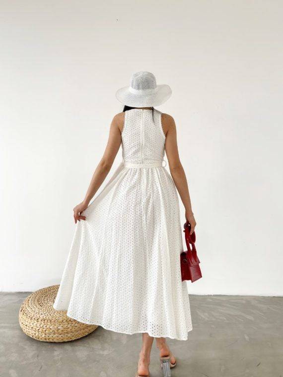 Robe longue froncée avec ceinture à la taille