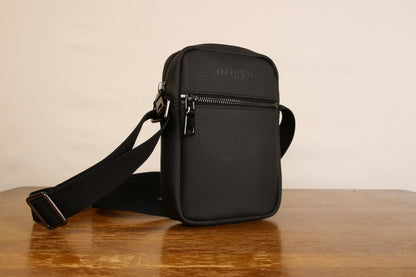 Plant-Based MIRUM® Crossbody Handbag – Plastic-Free Vegan Leather