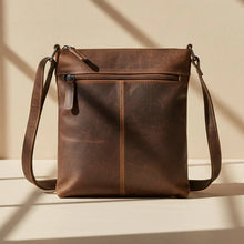 Sac bandoulière en cuir Greenwood. Sac à main en cuir pleine fleur de qualité supérieure avec plusieurs poches.