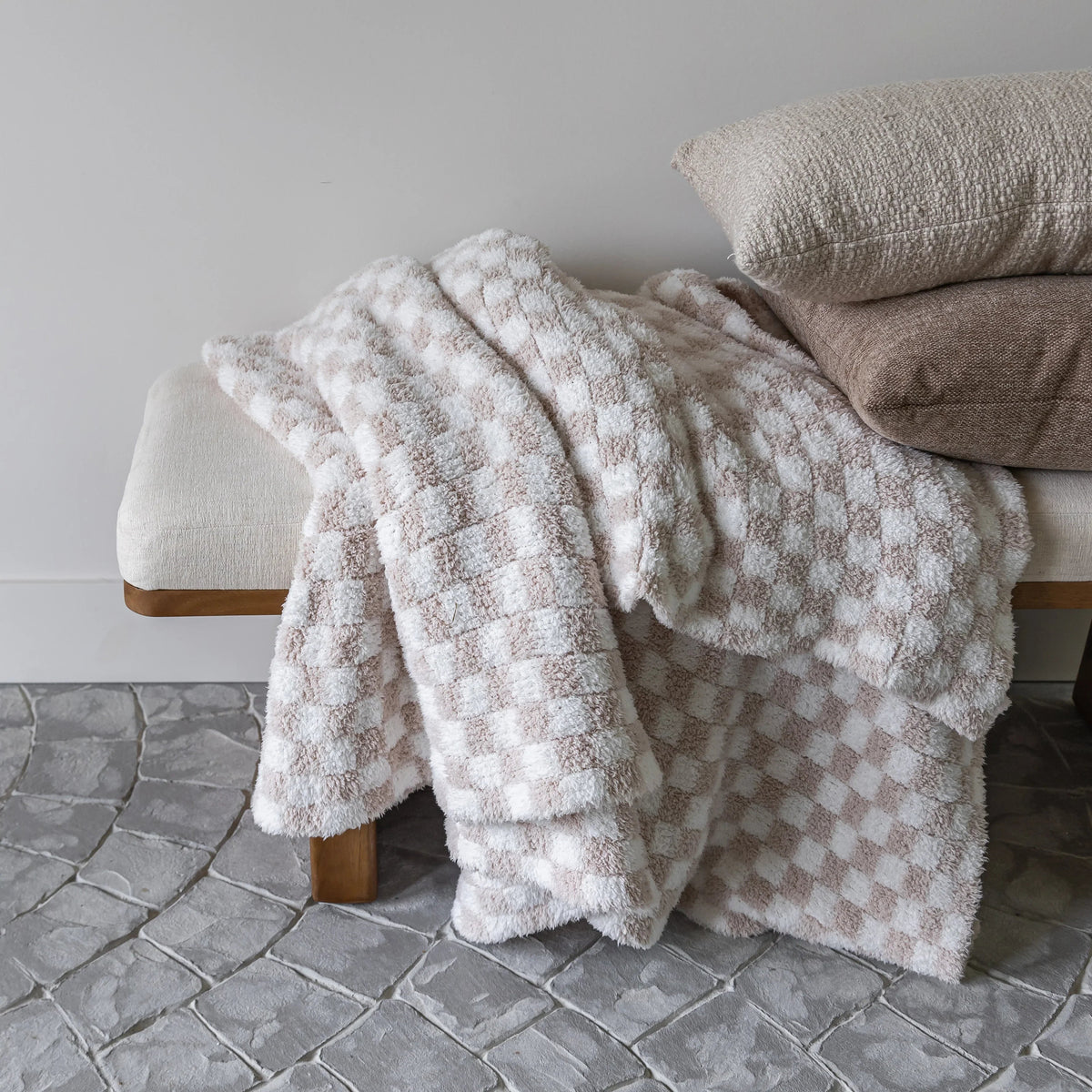 Jeté de lit Blushing Beige à motif à carreaux blancs