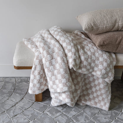 Jeté de lit Blushing Beige à motif à carreaux blancs