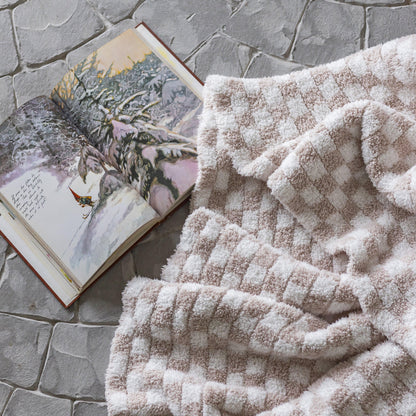 Jeté de lit Blushing Beige à motif à carreaux blancs