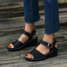 Sandales compensées entre-doigts pour femme