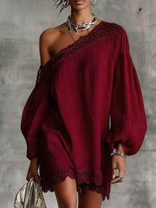 Robe courte à épaules dénudées et manches longues pour femme | Robe à garniture en dentelle
