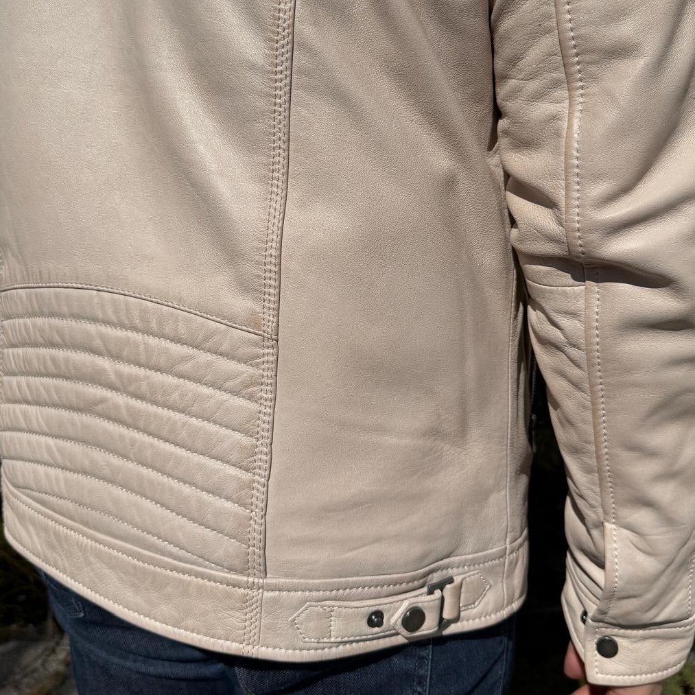 Blouson en cuir à capuche pour homme. Blouson en cuir de mouton avec capuche amovible