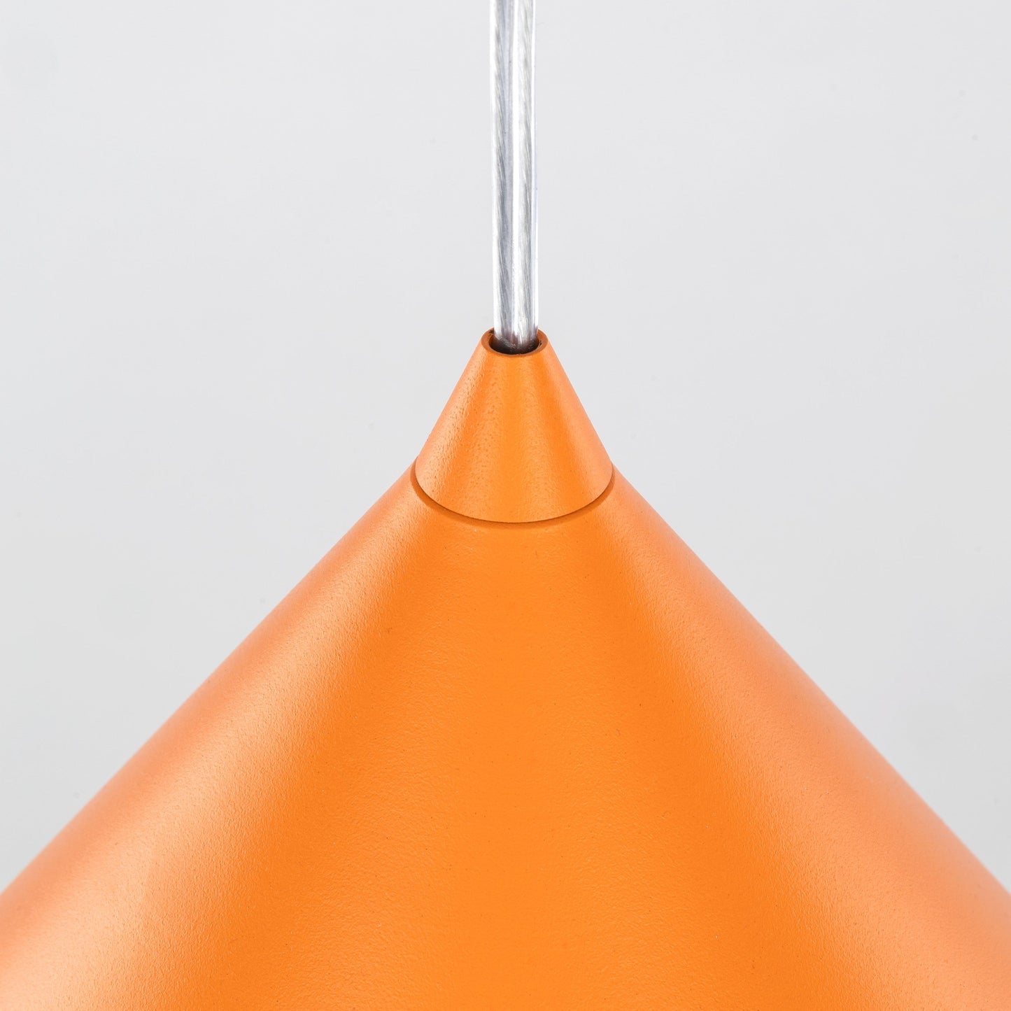 Suspension conique en acier CONO XL pour îlot de cuisine et salle à manger