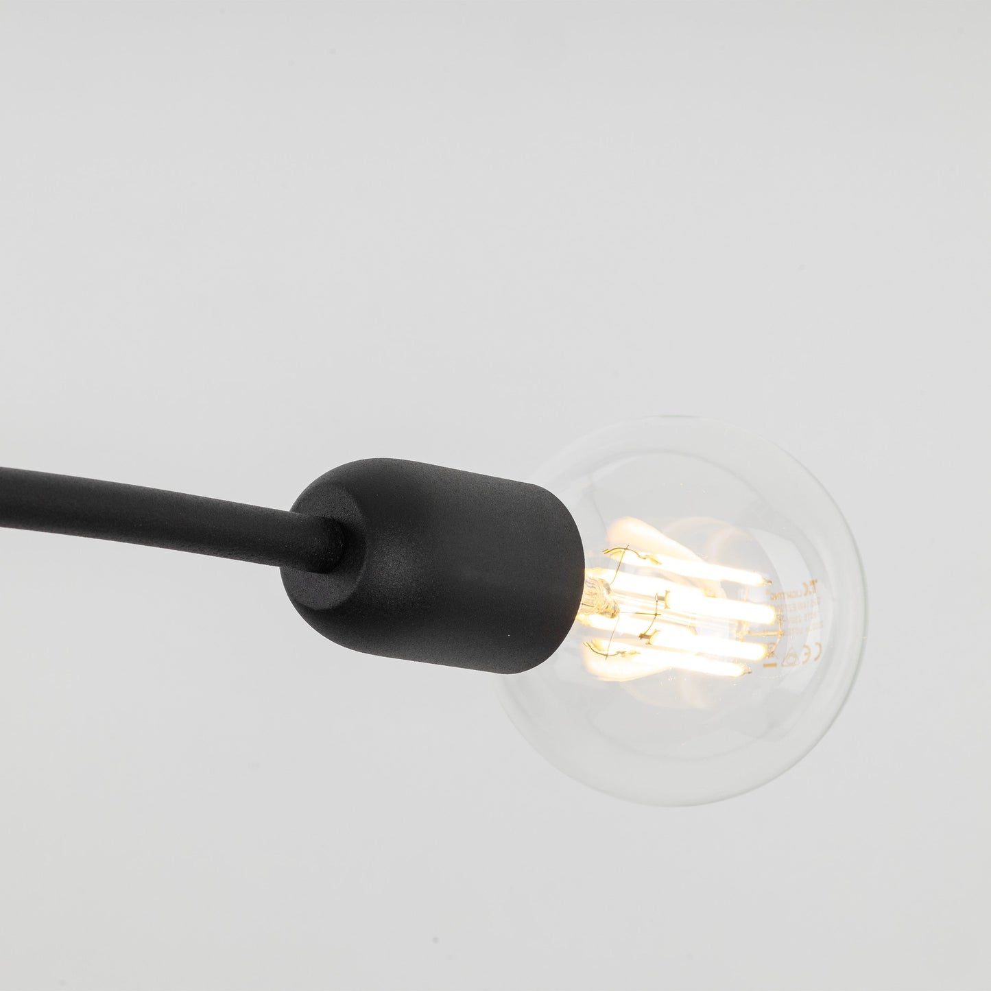 Suspension à 4 lampes HELIX noire minimaliste pour îlot de cuisine et table de salle à manger (Liquidation)