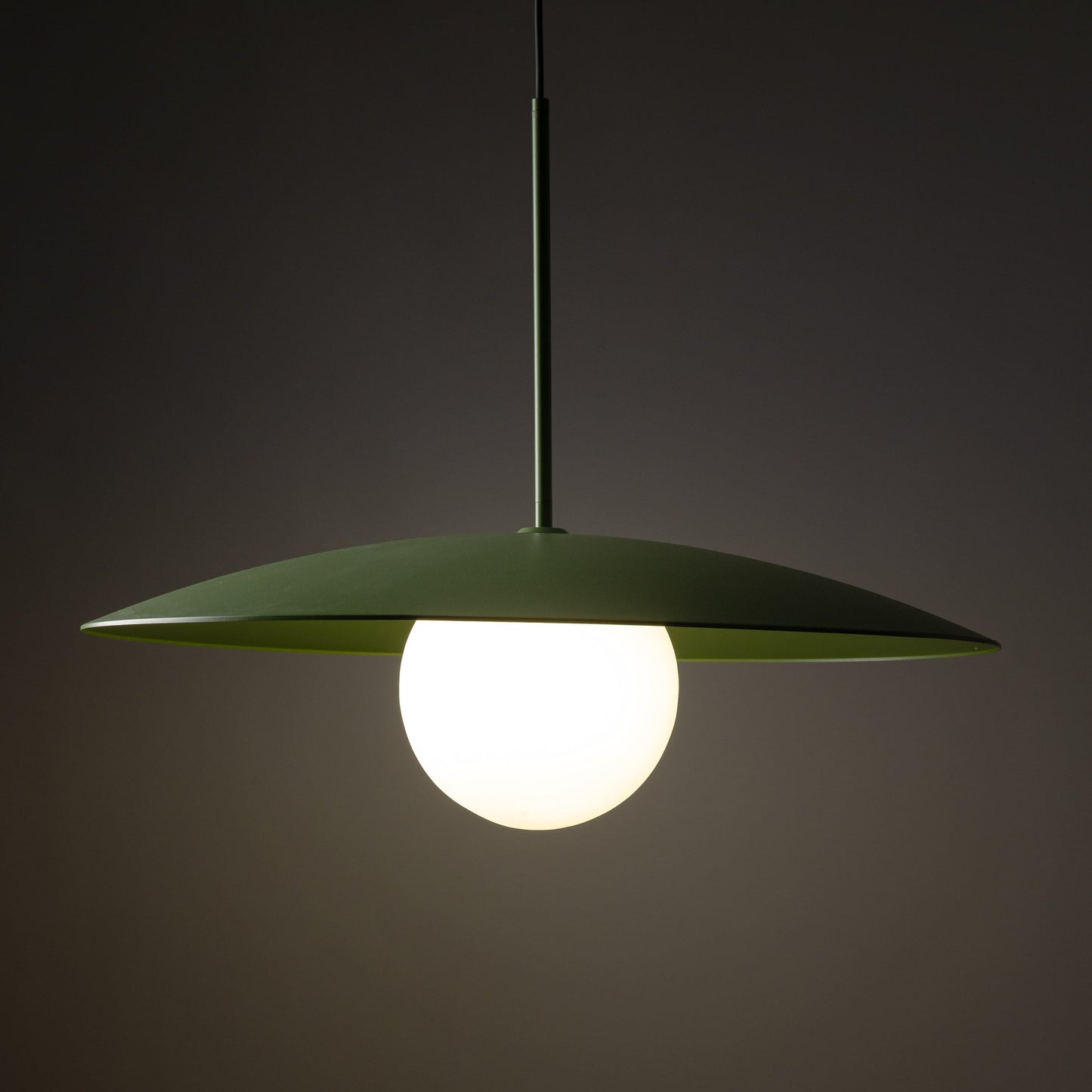 Suspension dôme large SLATE Mid-Century Modern pour îlot de cuisine et table à manger