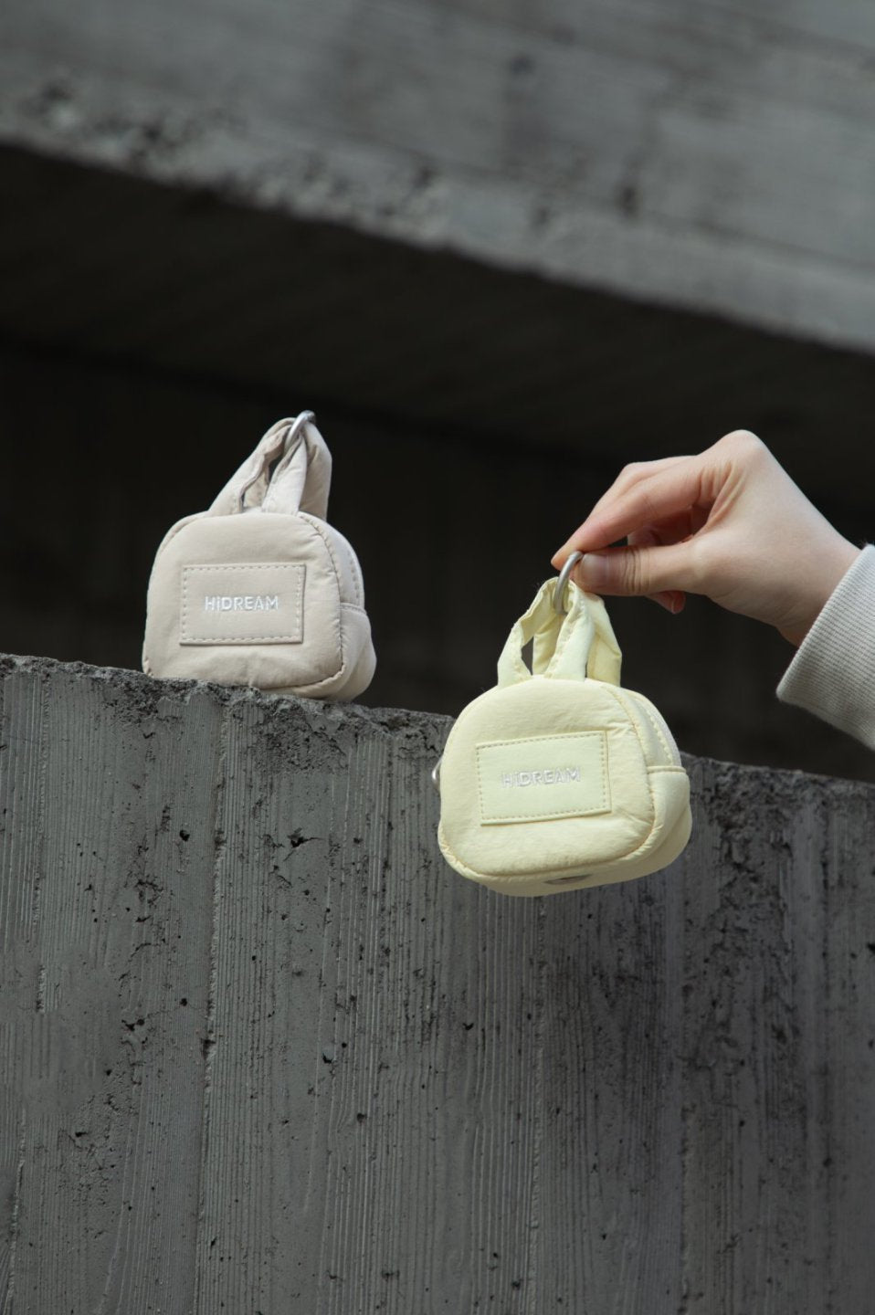 Momopets™ Gamme Fufu – Distributeur de sacs à déjections pour chien