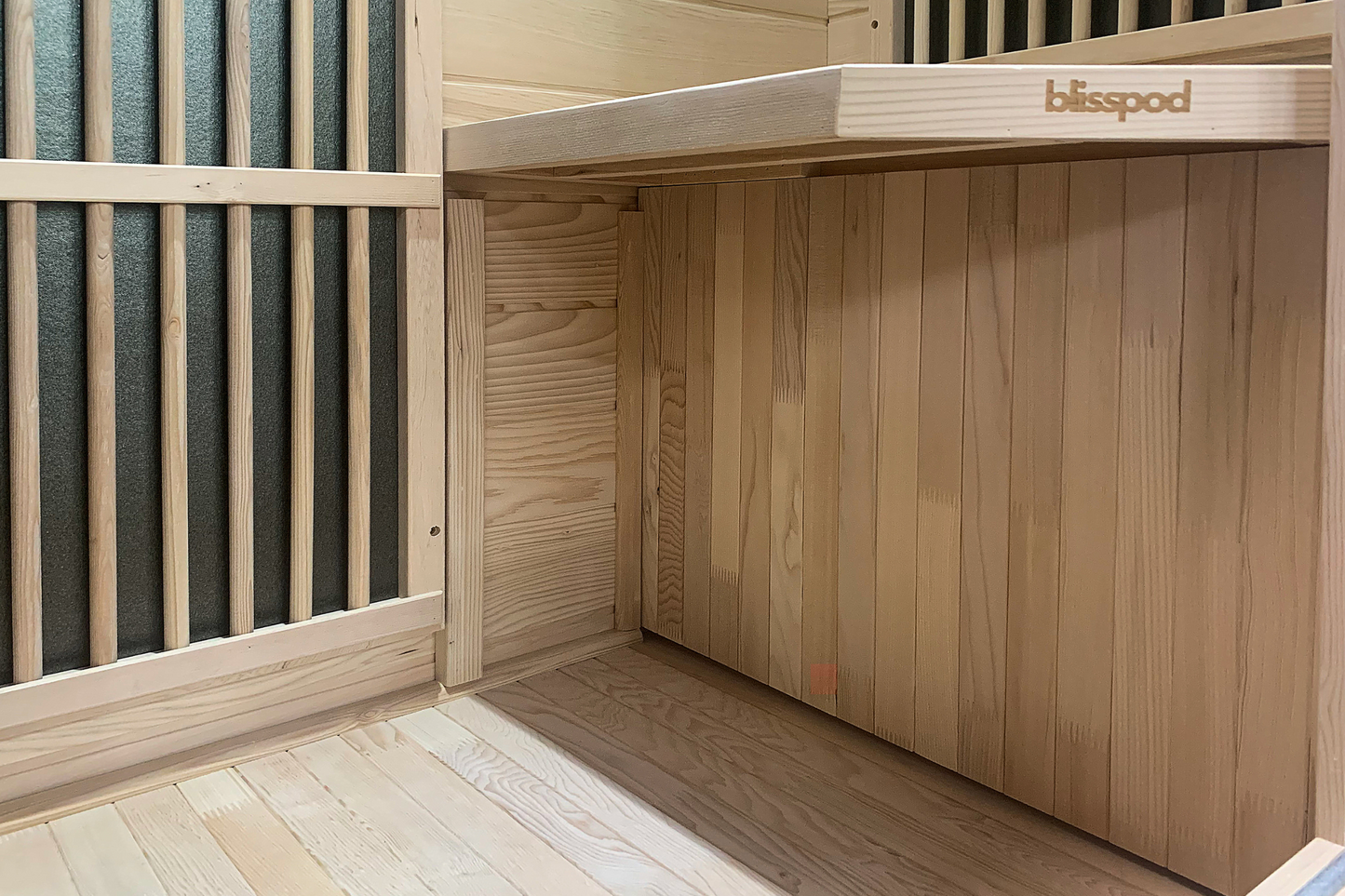 Blisspod | Vienne | Sauna infrarouge lointain | Pruche du Canada très faible champ électromagnétique | 185 cm H x 90 cm L x 65 cm P | 1 personne