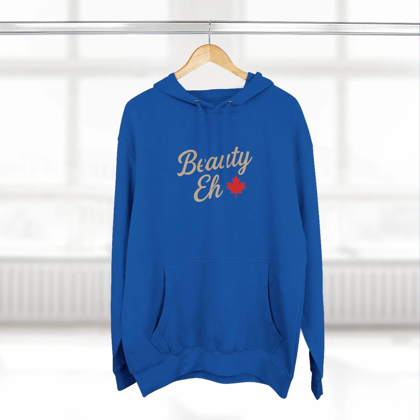 Chandail à capuchon Beauty Eh Canadian - Molleton à capuche Pride à la feuille d'érable - Vêtements de fête du Canada pour femmes - Molleton à capuchon doublé en polaire confortable