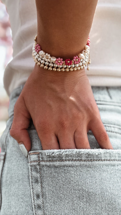 Le bracelet et la chaîne de cheville Daisy en Frosé