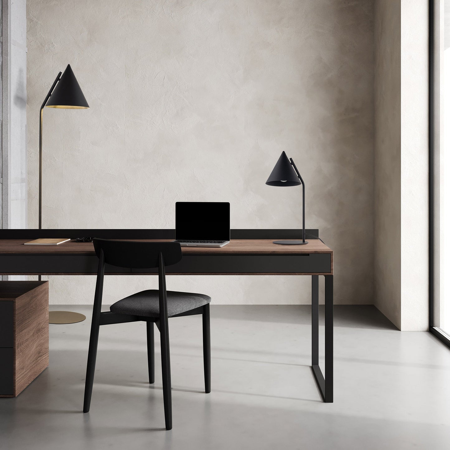 Lampadaire CONO noir, moderne et minimaliste, pour salon et coin lecture (Déstockage)
