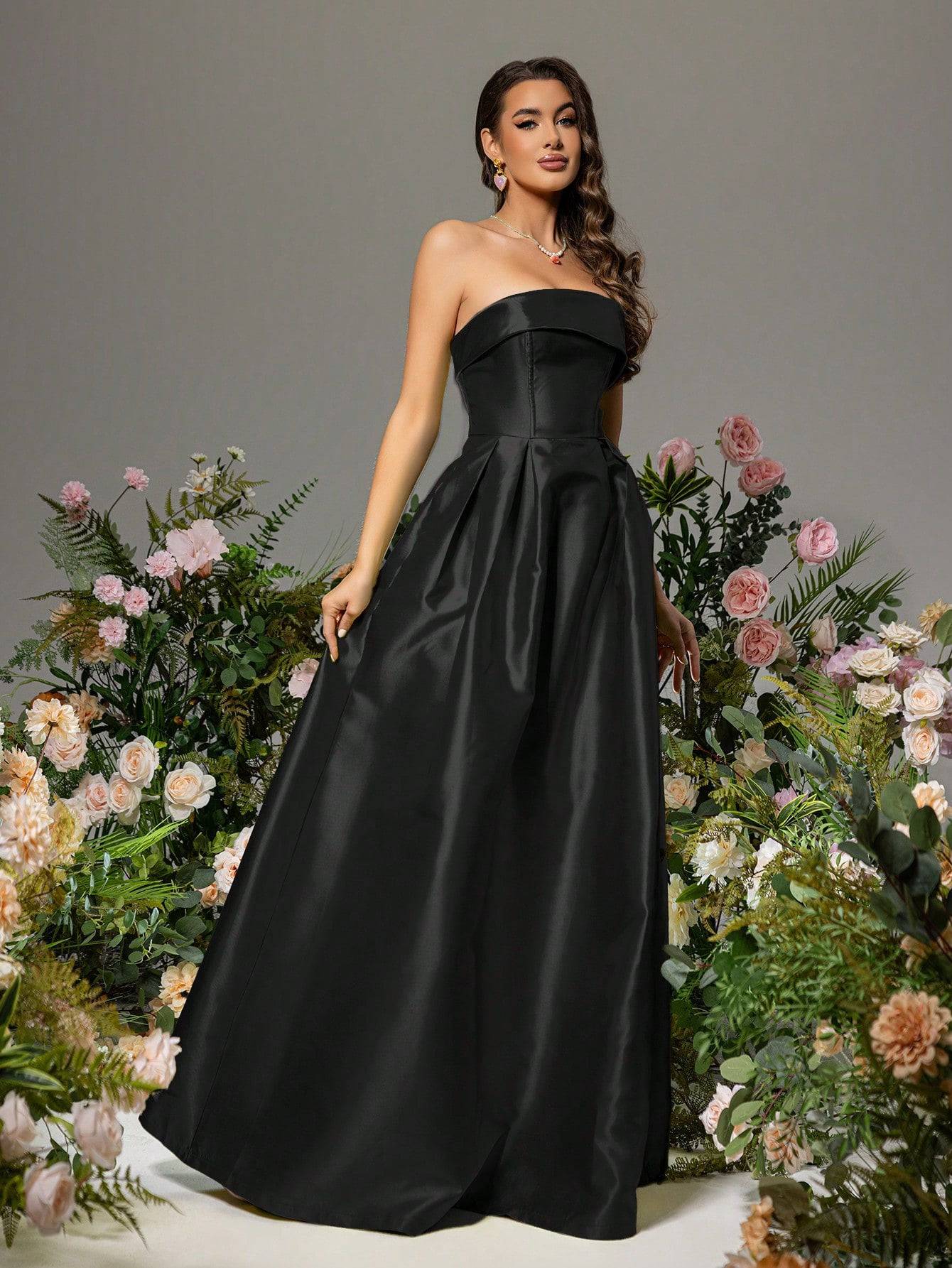 Robe longue bouffante en taffetas bustier – Noir