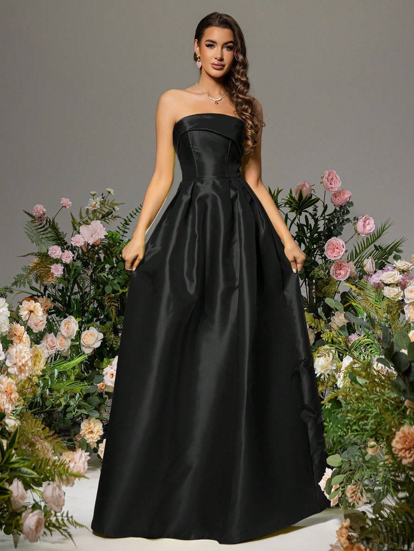 Robe longue bouffante en taffetas bustier – Noir