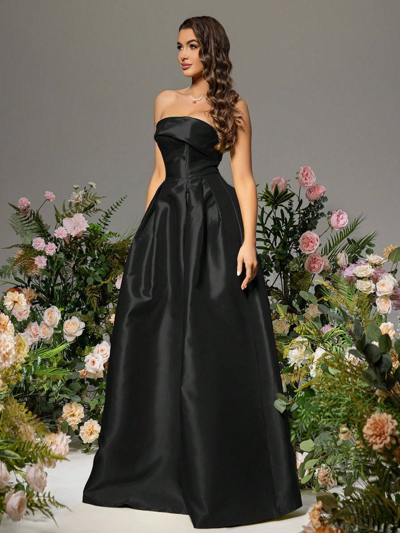 Robe longue bouffante en taffetas bustier – Noir
