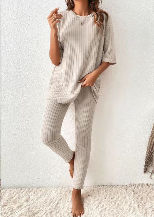 Ensemble 2 pièces t-shirt à épaules tombantes et leggings pour femme – Tenue urbaine décontractée avec manches 3/4