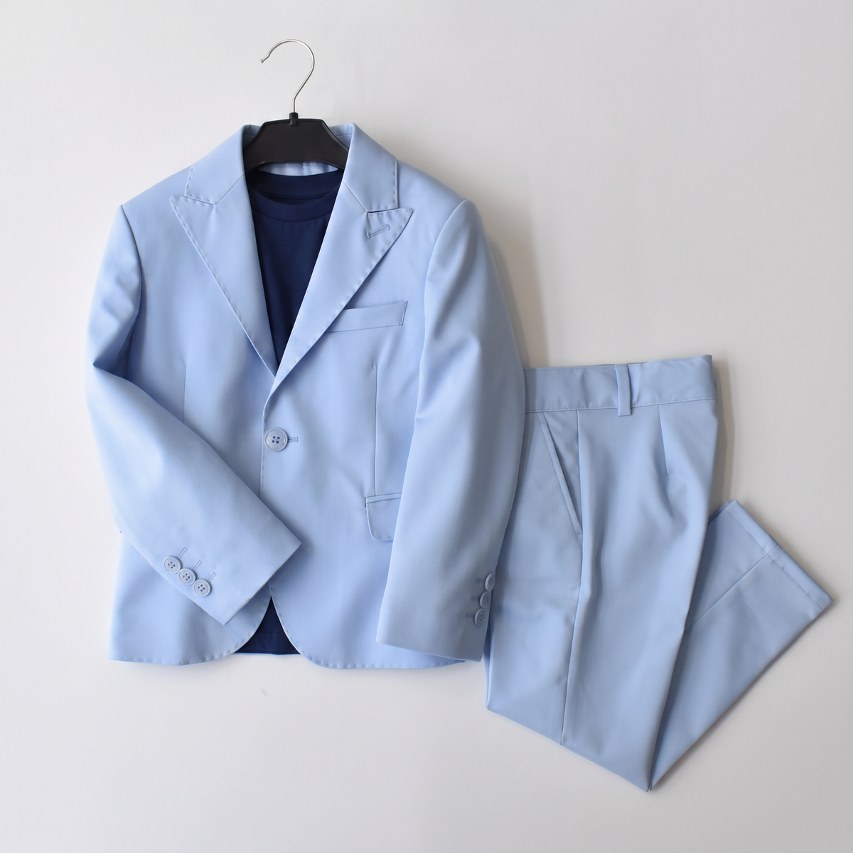 Costume élégant pour garçons