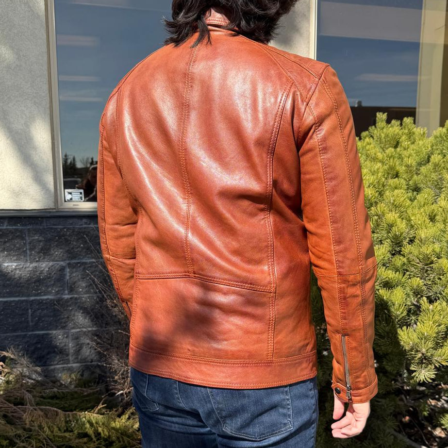 Blouson en cuir pour homme BOL avec poches zippées. Blouson en cuir de mouton avec col rabattable