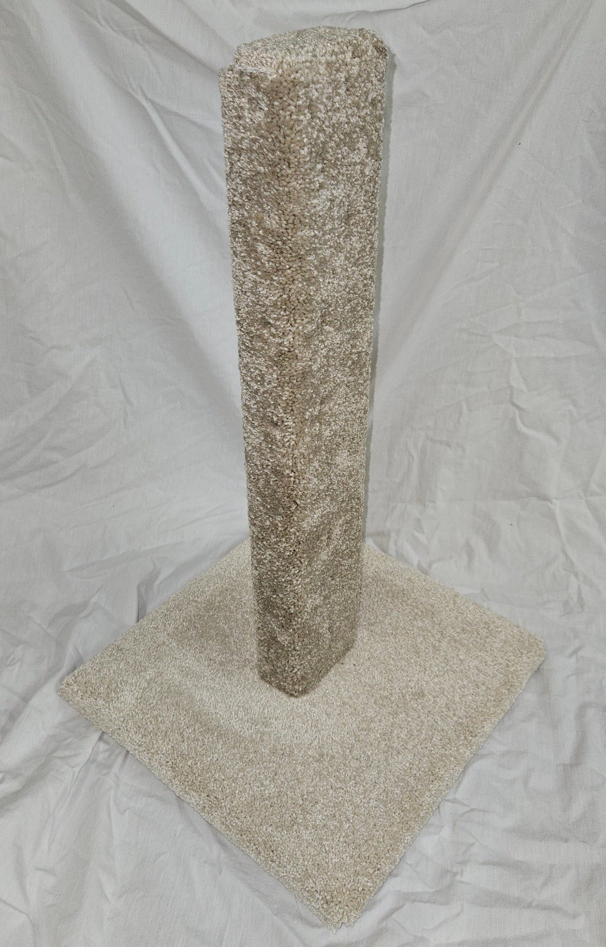 Model 27 - 24" Two-Toned Carpeted Cat Scratch Post