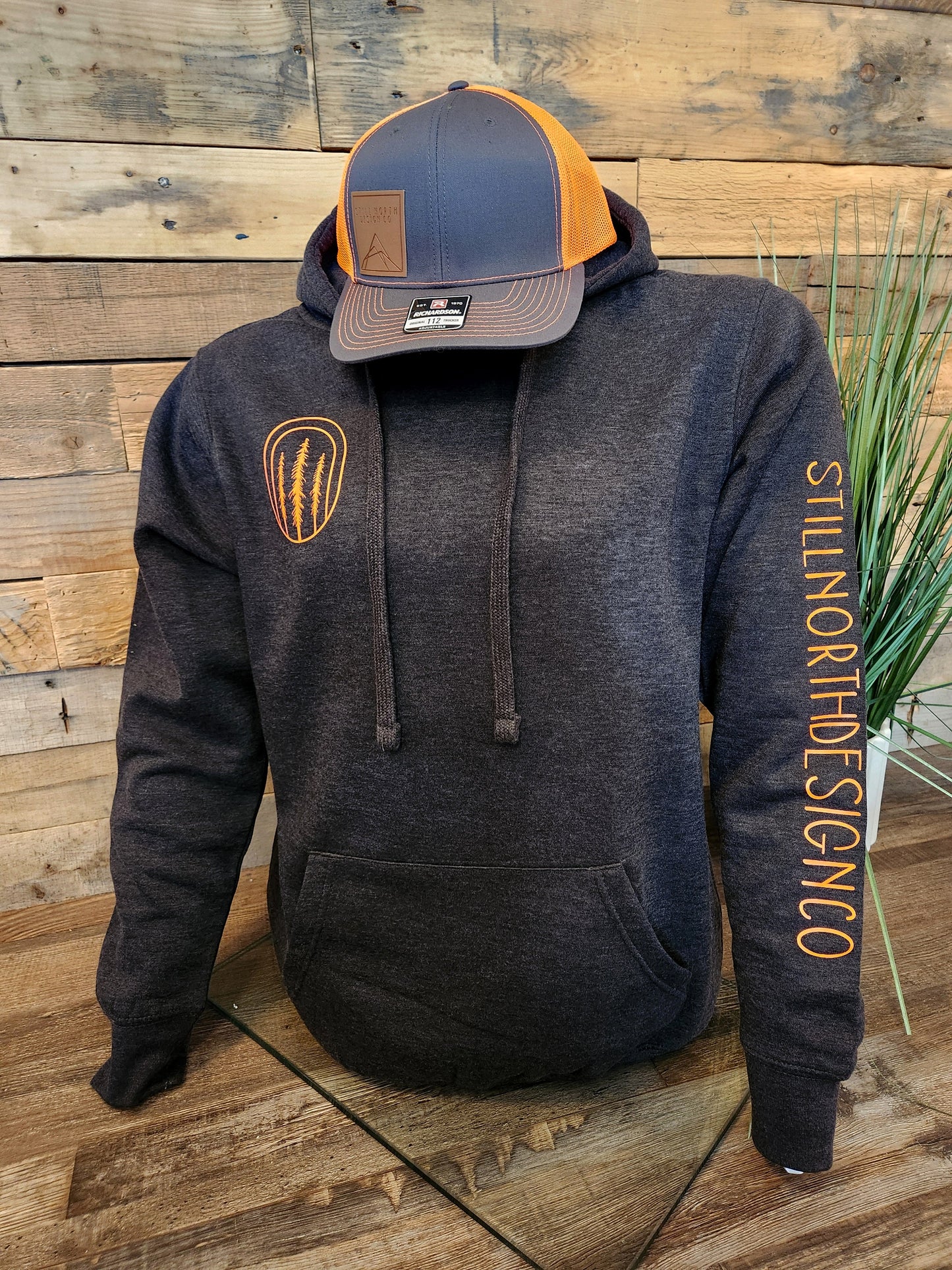 LE SWEAT À CAPUCHE "VILLE NATALE" 2025