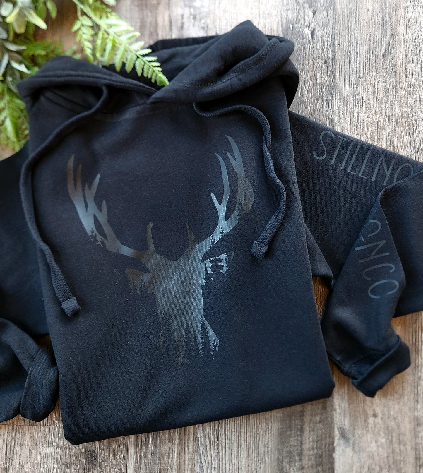 SWEAT À CAPUCHE TÊTE DE CERF 2025