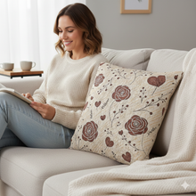 Oreiller tissé à motif rose vintage | Décoration bohème cœurs floraux