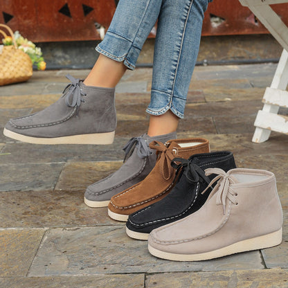 Bottines à talon compensé intérieur pour femme – Chaussures mode en daim à lacets et détails surpiqués